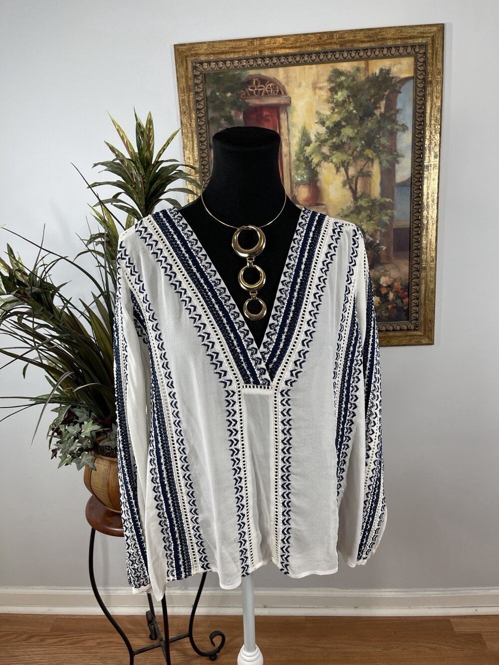 Chelsea Flower XS Boho Embroidered Peasant Blouse White Blue V Neck Top Boxy